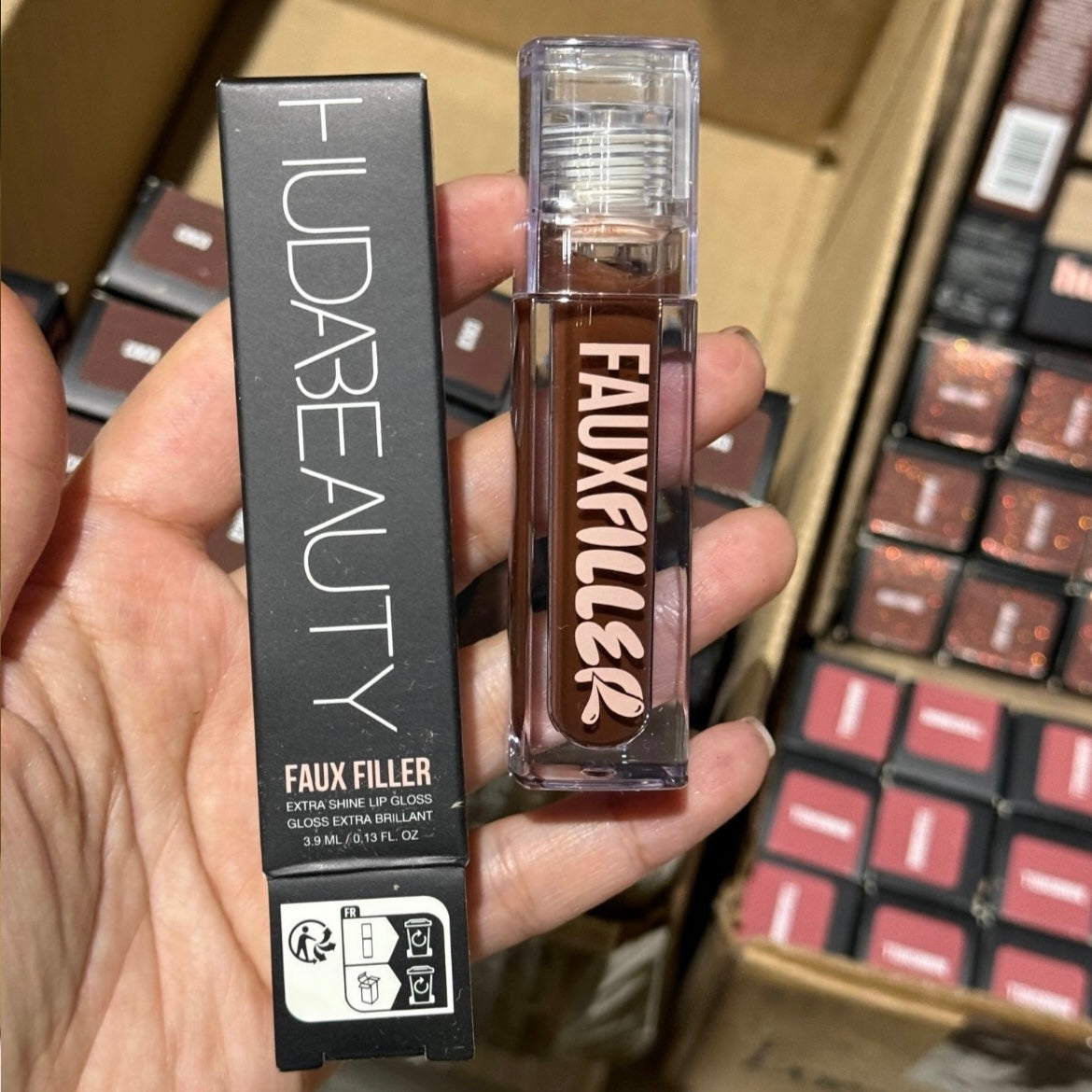 HUDA BEAUTY Faux Filler Shiny Non-Sticky Lip Gloss