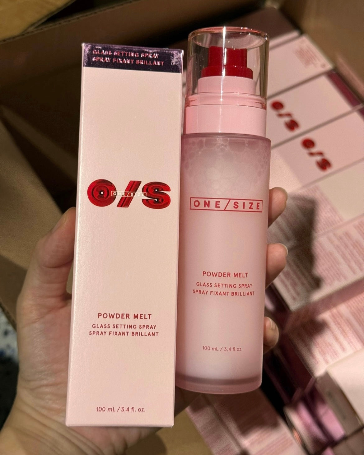 ONE/SIZE by Patrick Starrr
Powder Melt Glass Setting Spray