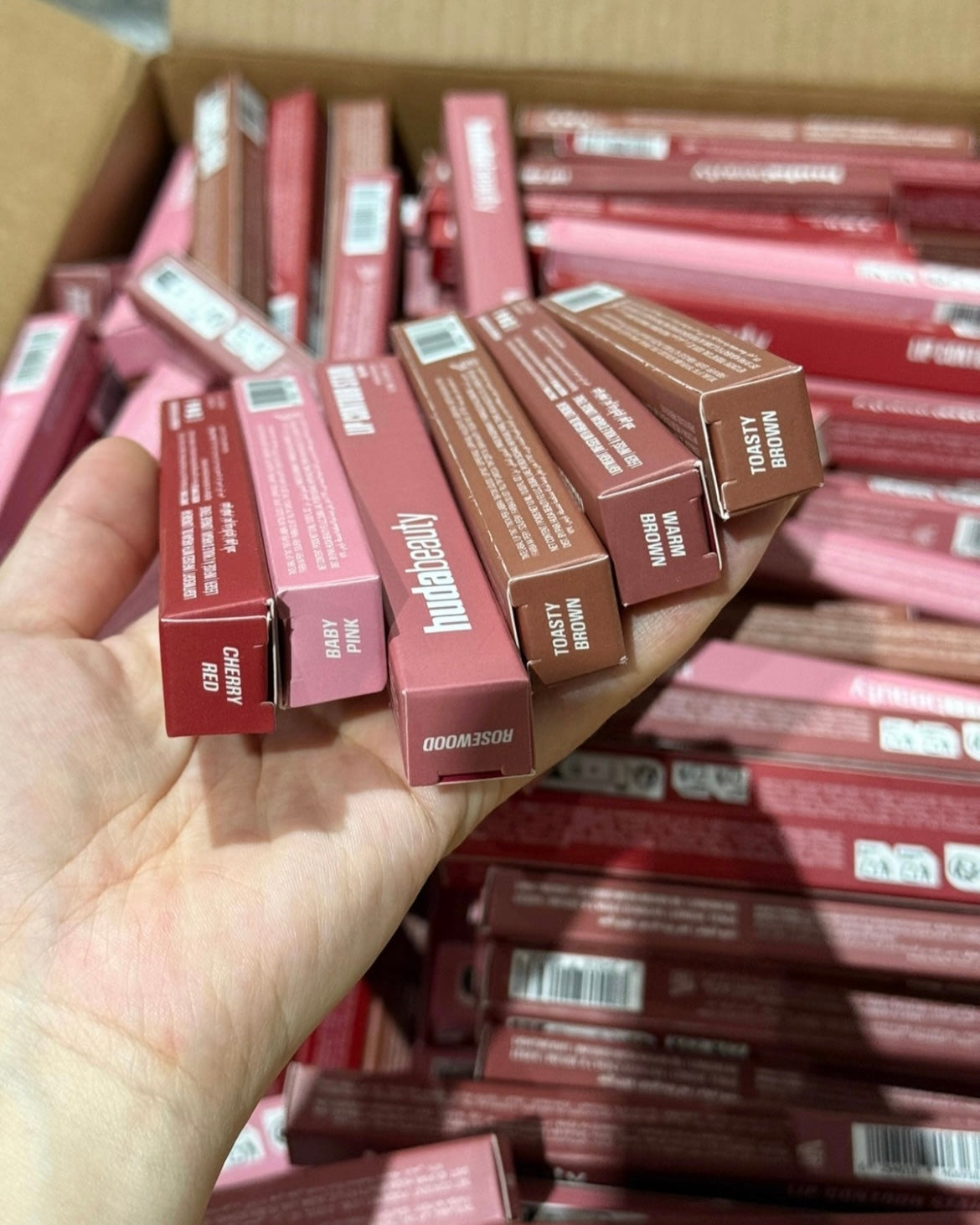 HUDA BEAUTY
Lip Contour Lip Stain for 12-Hour Wear