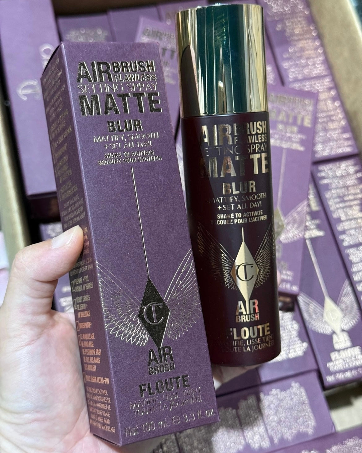 Charlotte Tilbury
Airbrush Flawless Matte Blurring & Waterproof Setting Spray