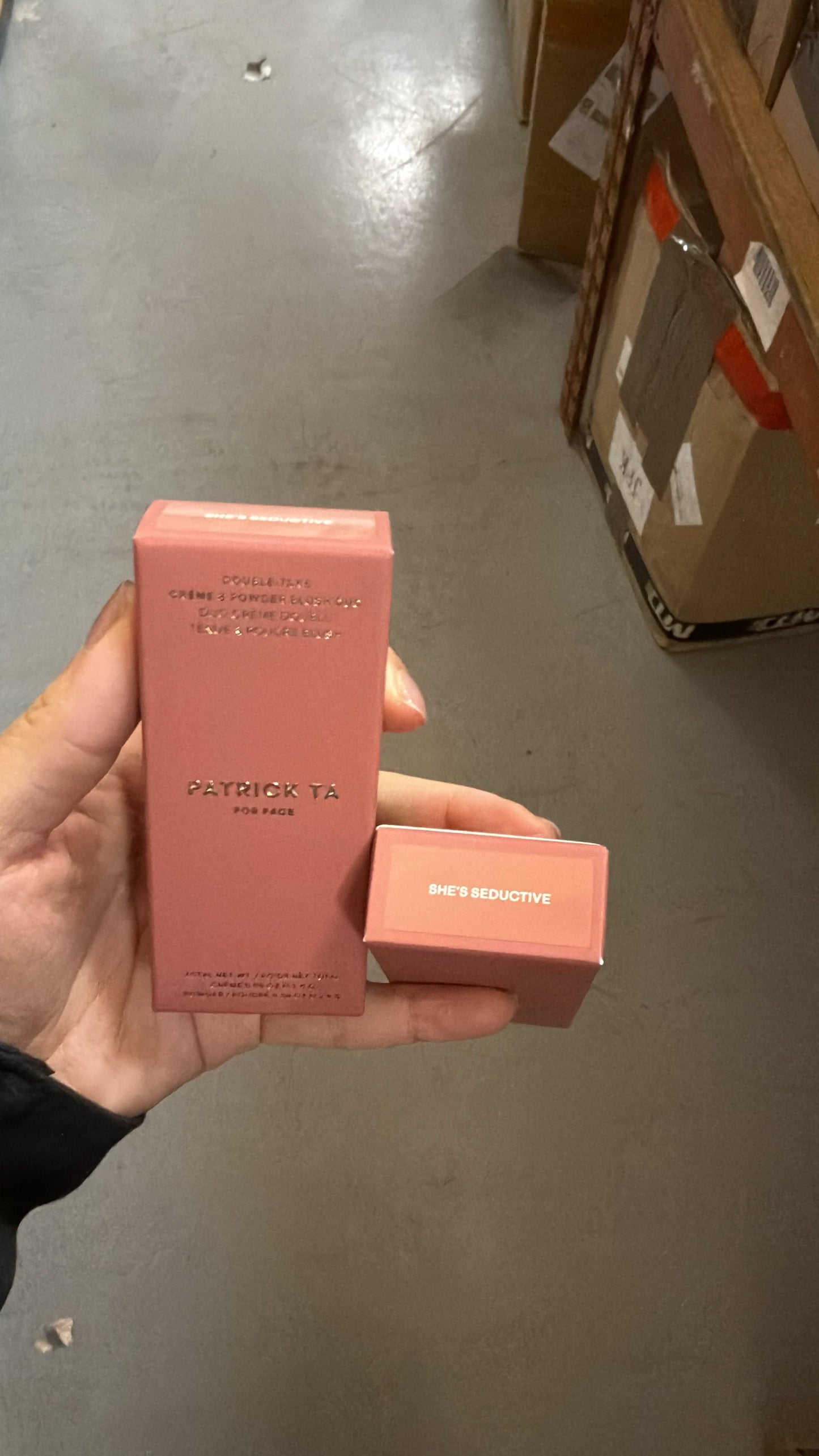 PATRICK TA 
Mini Major Headlines Double-Take Crème & Powder Blush Duo